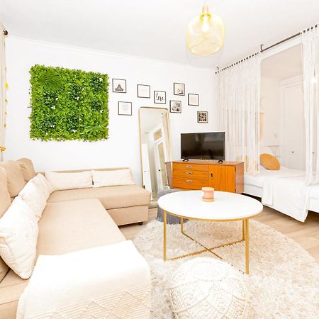 Charming Studio With Balcony In Putney, 5 Min Tube Londra Exterior foto