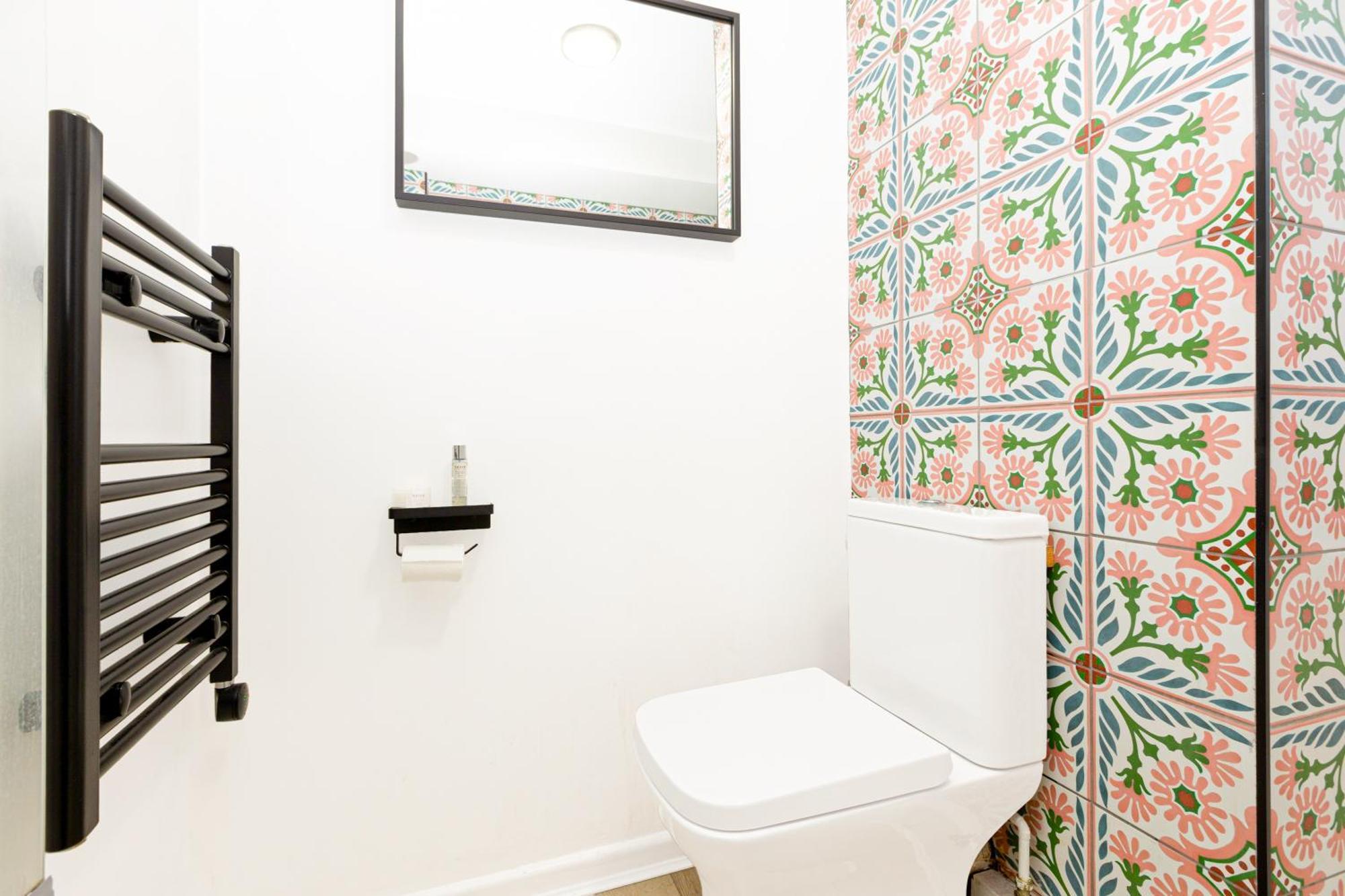 Charming Studio With Balcony In Putney, 5 Min Tube Londra Exterior foto