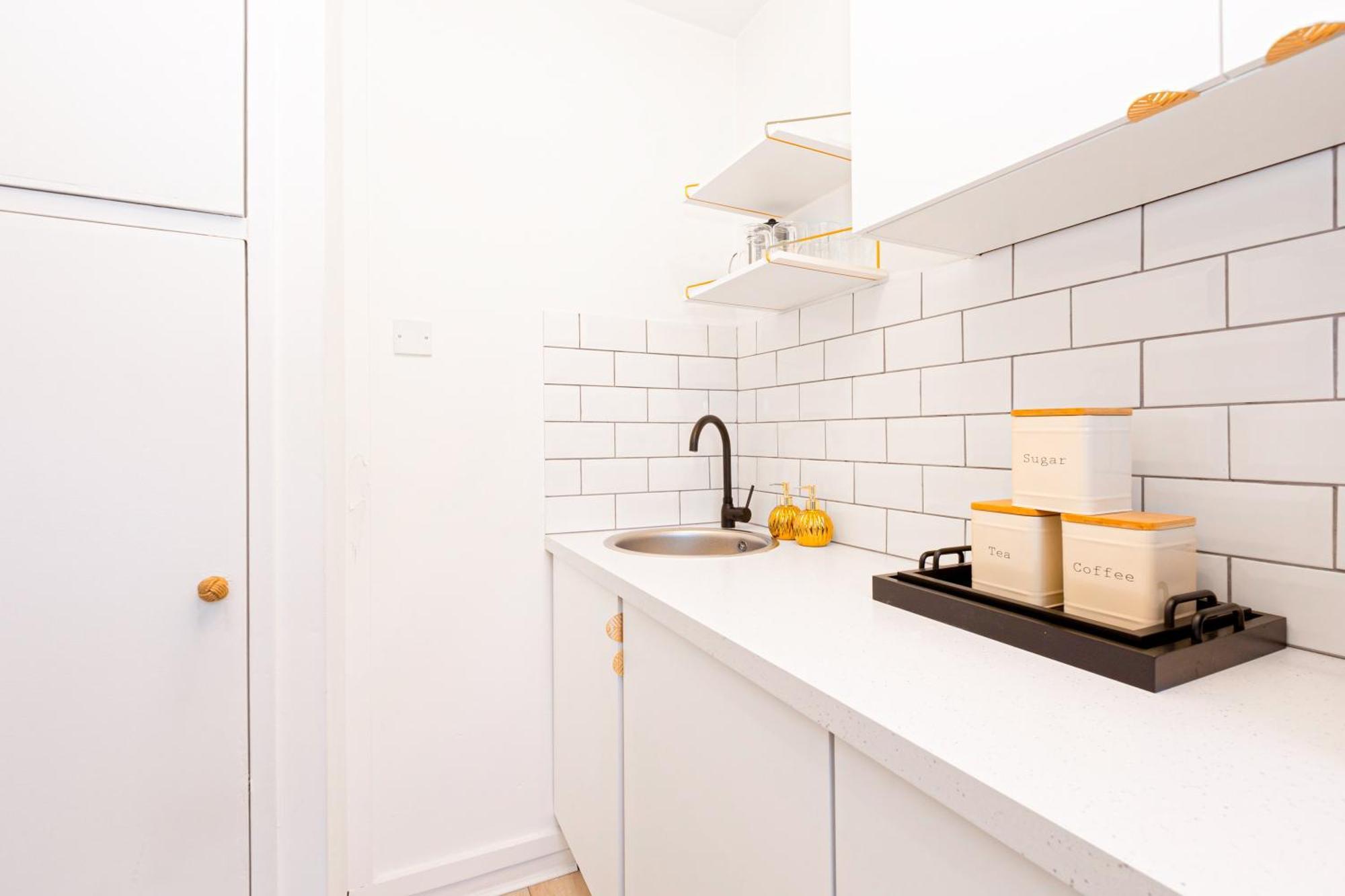 Charming Studio With Balcony In Putney, 5 Min Tube Londra Exterior foto